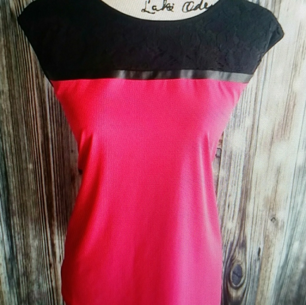 Calvin Klein Pink & Black Sleeveless Top